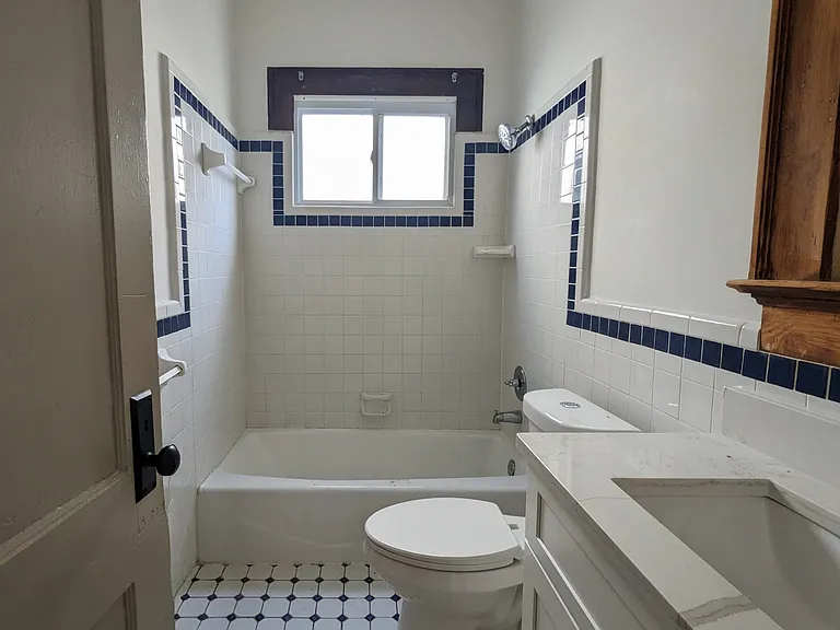 1533 Melrose Dr SW — Photo 10