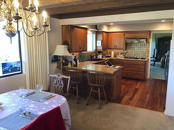 Kitchen (with view)