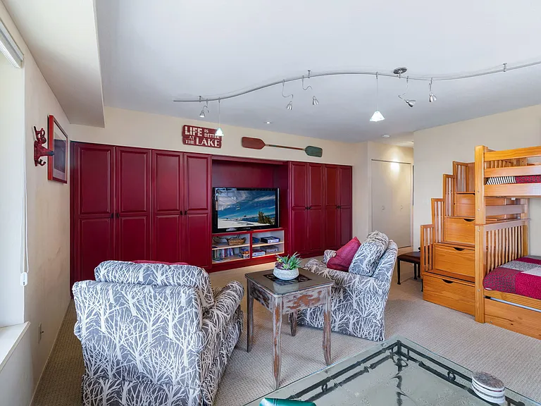 1168 Altdorf Ter — Photo 16