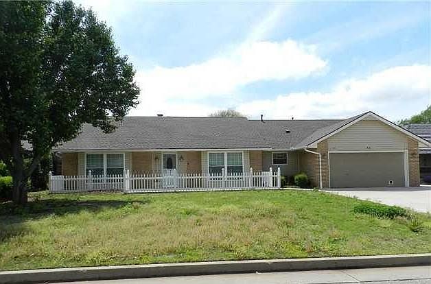 1st image of 616 SW 103rd St