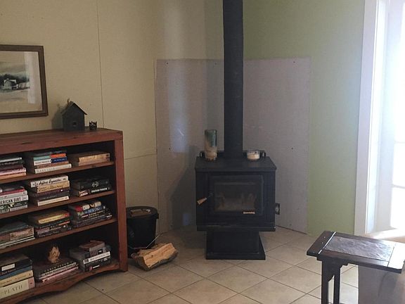2nd image of 9 El Prado Dr