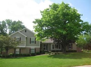 1353 Whispering Woods Ln, Springboro, OH 45066