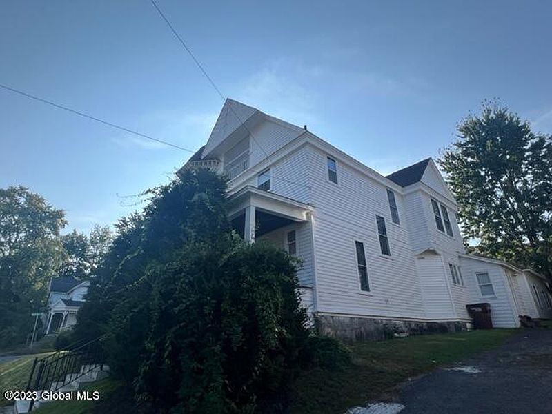 3rd image of 50 Prospect Avenue