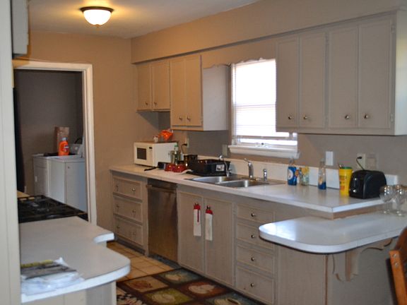 3rd image of 1301 Westbrook Ave