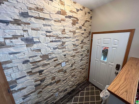 3rd image of 4213 Village Green Ct