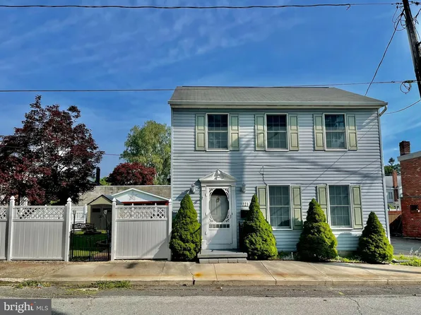 221 W Washington St, Frackville, PA 17931