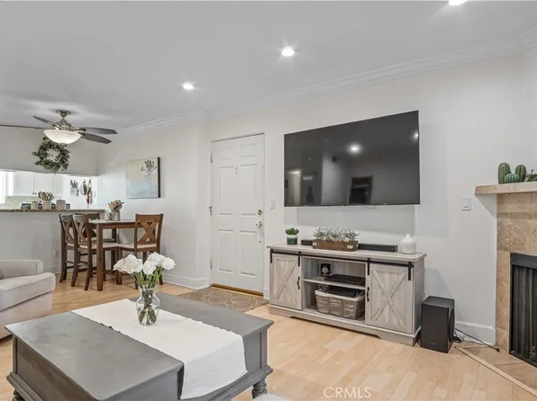 7035 Woodley Ave Unit 203, Van Nuys, CA 91406