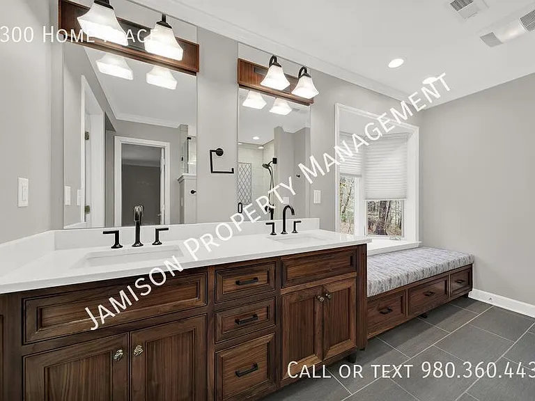 1300 Home Pl — Photo 18