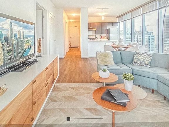 4th image of 349 E Wacker Dr #1810