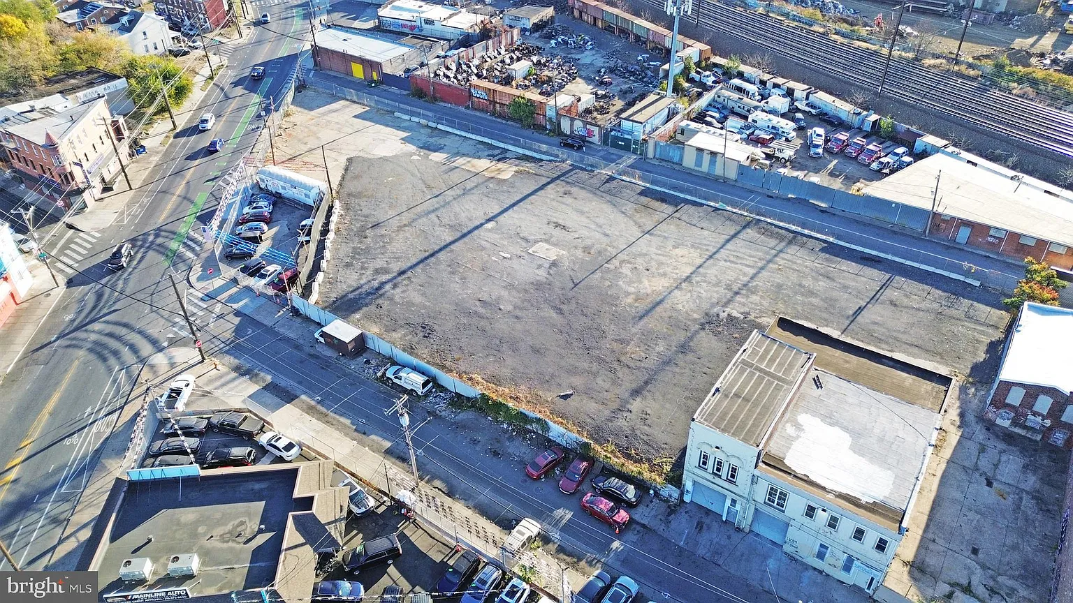 4034 Orchard St photo 1