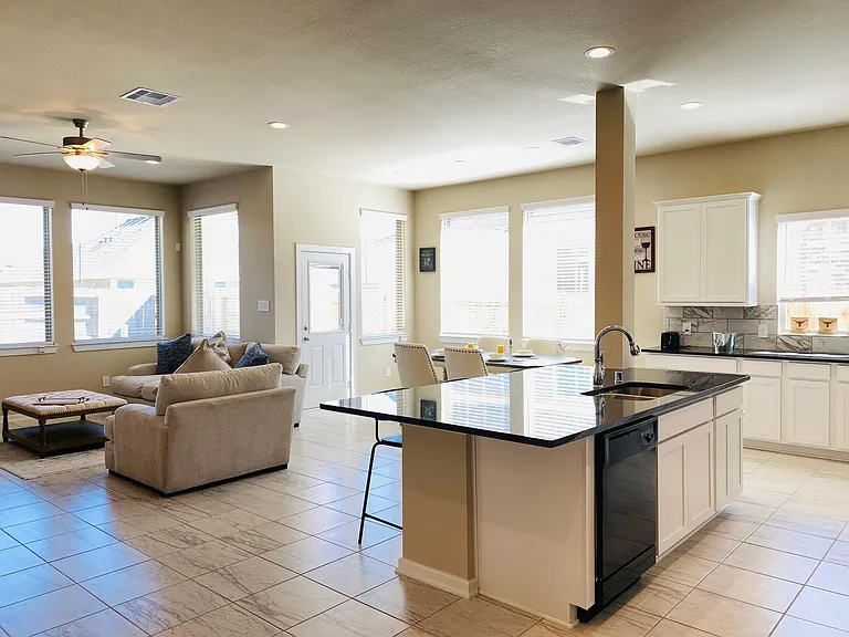4715 Purple Fountain Dr — Photo 4