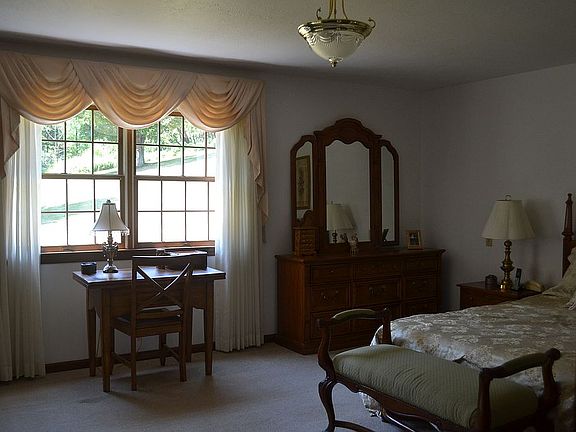 4th image of 104 Grace Dr