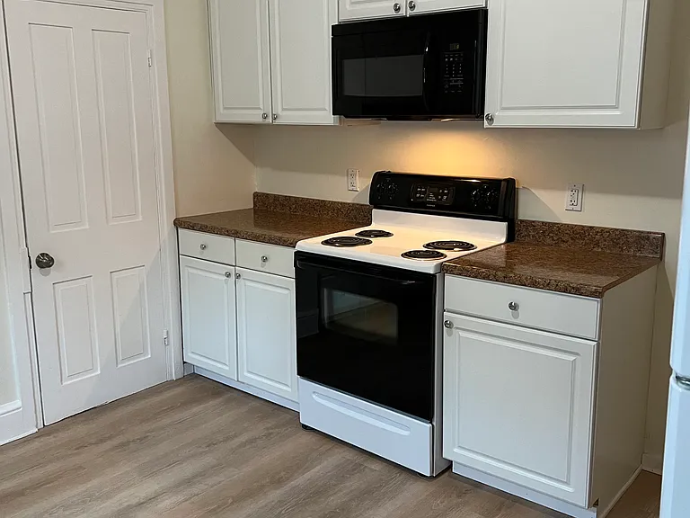 47 S Main St #4 — Photo 6