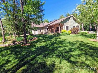 126 Lakeshore Ln, Iron River, MI, 49935