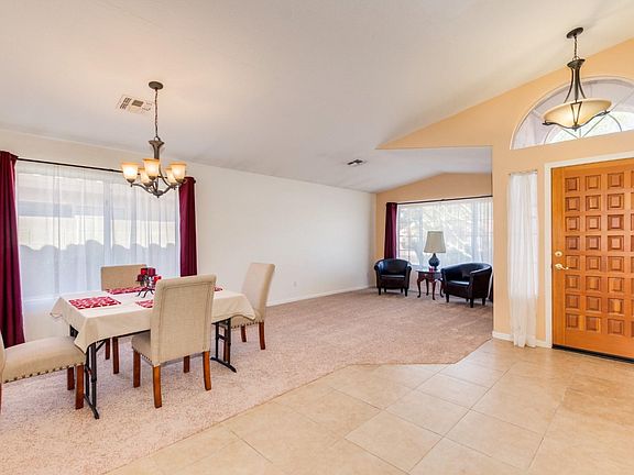 Formal Dining/Living