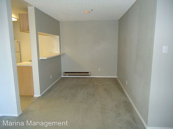 5th image of 1201 Glen Cove Pkwy APT 615