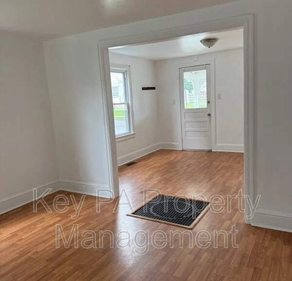 471 Hodgson St — Photo 3