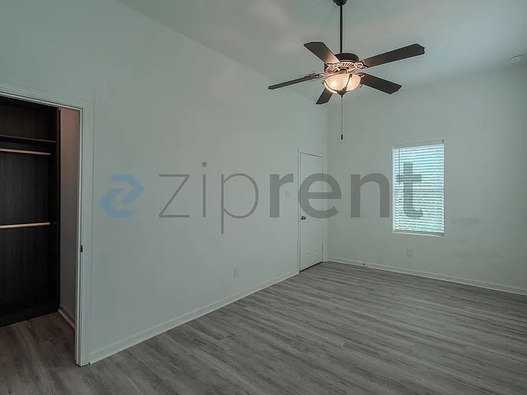 4123 Avenue M 1/2 — Photo 22