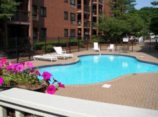 50 Rantoul St APT 204, Beverly, MA 01915