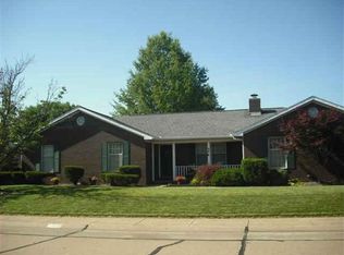 8522 Frontier Dr, Newburgh, IN 47630