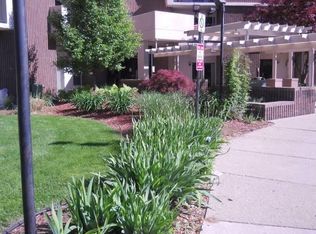 200 Friendship Cir, Lansing, MI 48912