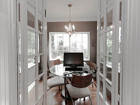 3 Brookside Circle-1.jpg