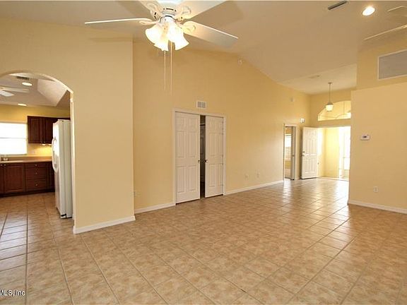5th image of 10174 Mainsail Dr