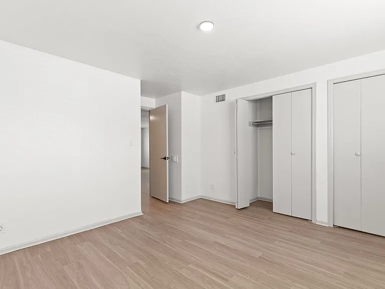 The Parker Apartments — Photo 12