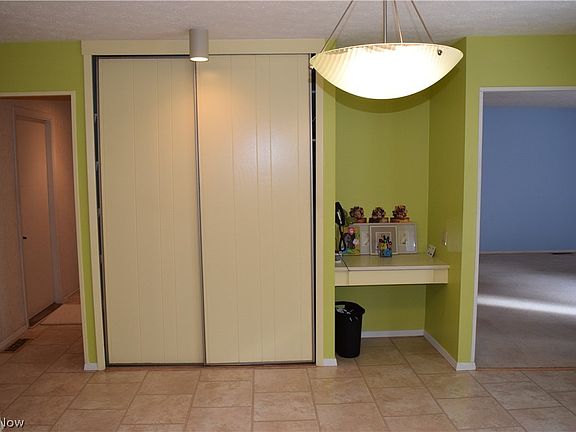 5th image of 11037 Westwind Ct