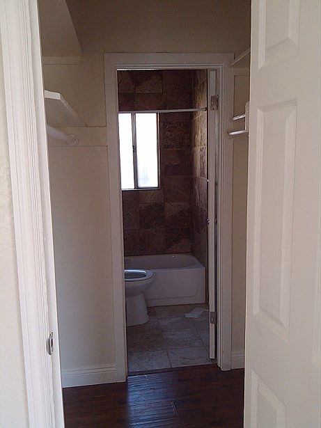 2nd image of 1529 W 82nd St