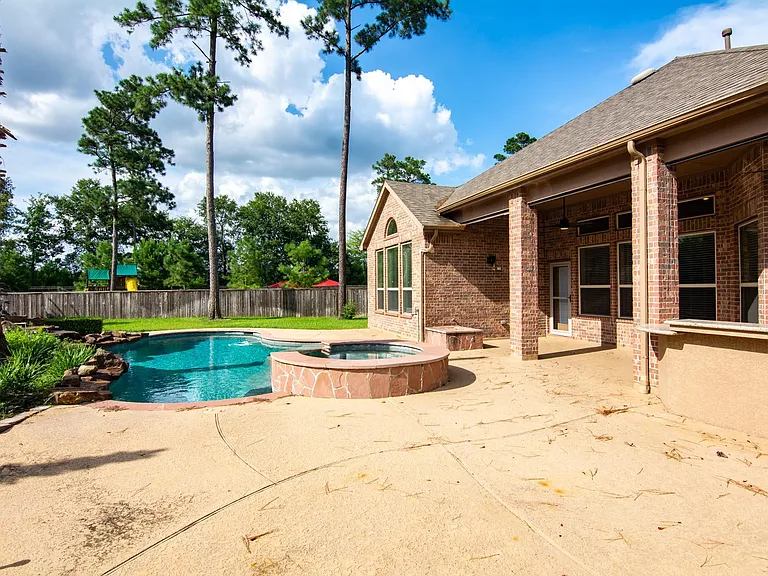 34 Canoe Bend Ct — Photo 10