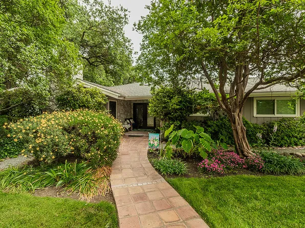 3670 S Newmark Avenue, Sanger, CA 93657