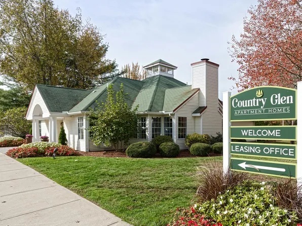 Country Glen Apartments, 600 Meridian St #1008, Groton, CT 06340