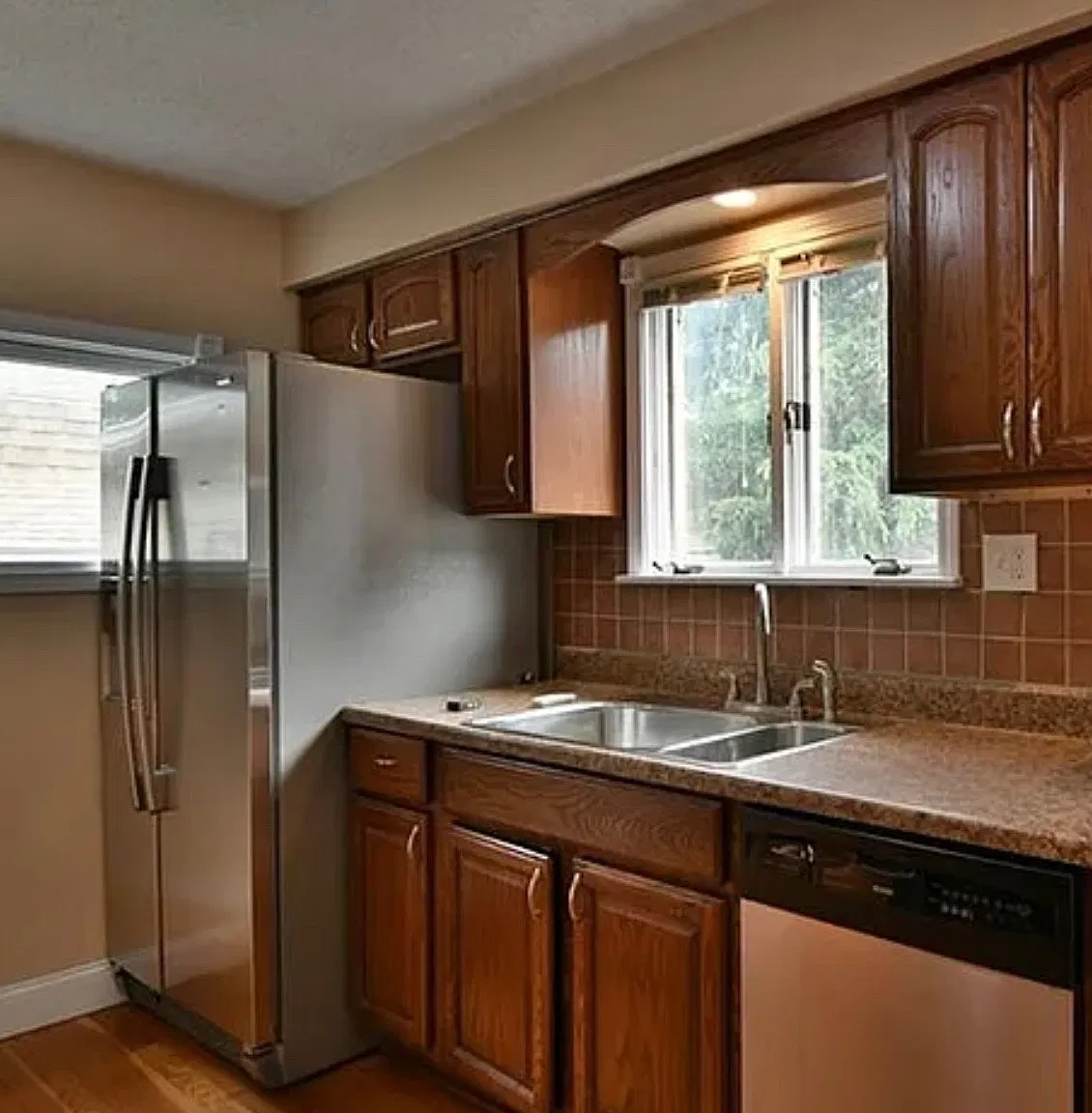 3 bed, 1502 sqft, $2,350 — Photo 2