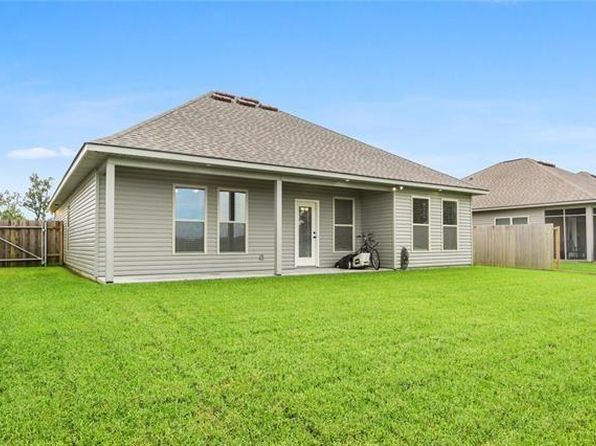 324 Ashton Oaks Ln, Luling, LA 70070
