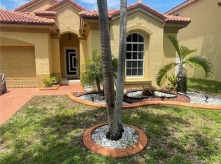 13859 SW 52nd St, Hollywood, FL 33027