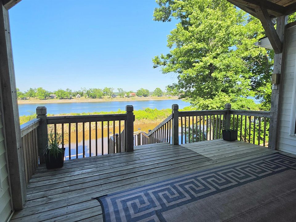 1st image of 995 Narrows Ln