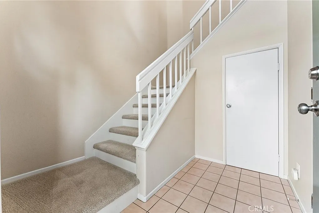 2 bed, 1110 sqft, $3,100 — Photo 3