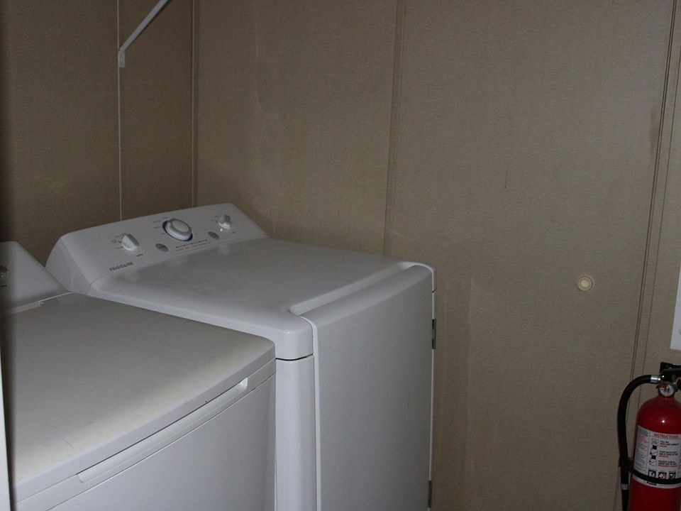 2nd image of 96 Dunlap Cir