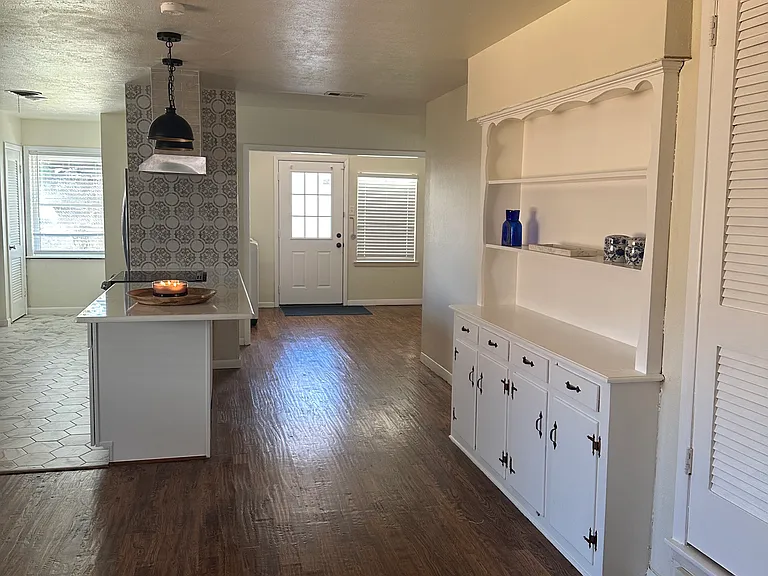 2715 Greene Ave — Photo 15