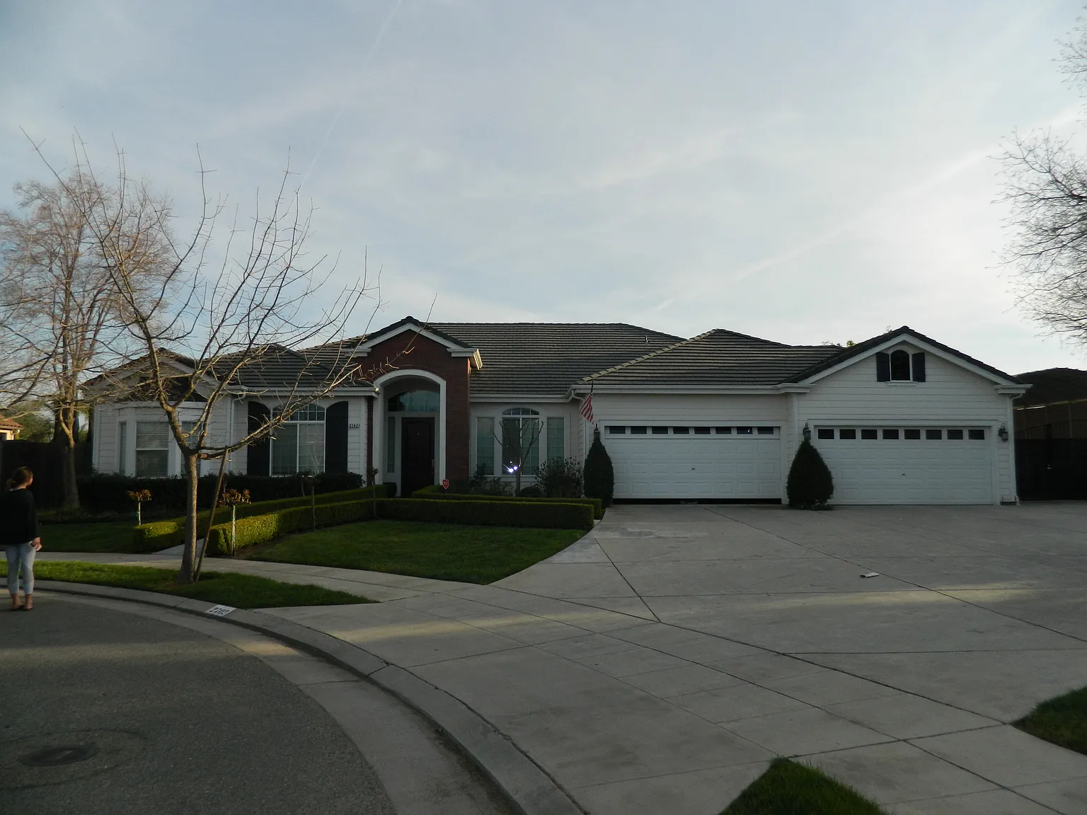 2702 Everglade Ave photo 1