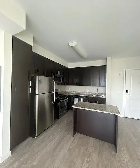 120A Towne St #512 — Photo 10