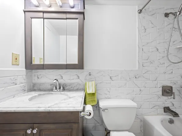 108-15 Sea View Avenue image 8 of 18