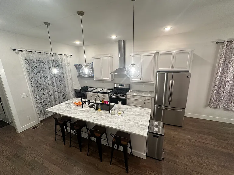1705 Cass St #B — Photo 6