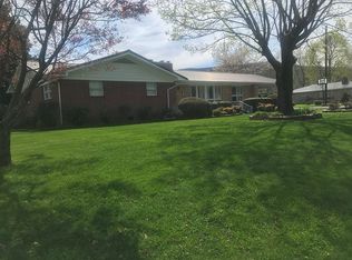 1009 W Chester Ave, Middlesboro, KY 40965