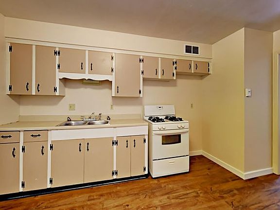 2nd image of 500 E 135th St APT 8B