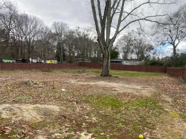 7163 Swift St, Lithonia, GA 30058
