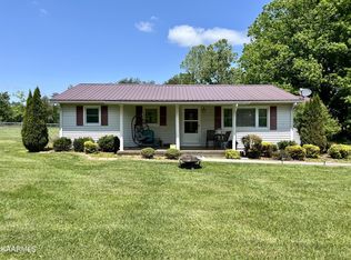 10254 Chestnut Hill Rd, Crossville, TN 38571