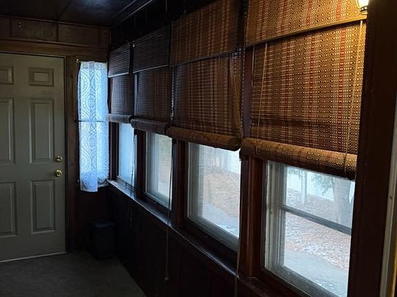 5th image of 435 Riverbank St