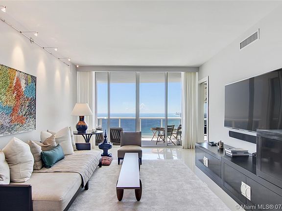 3rd image of 18101 Collins Ave APT 5002